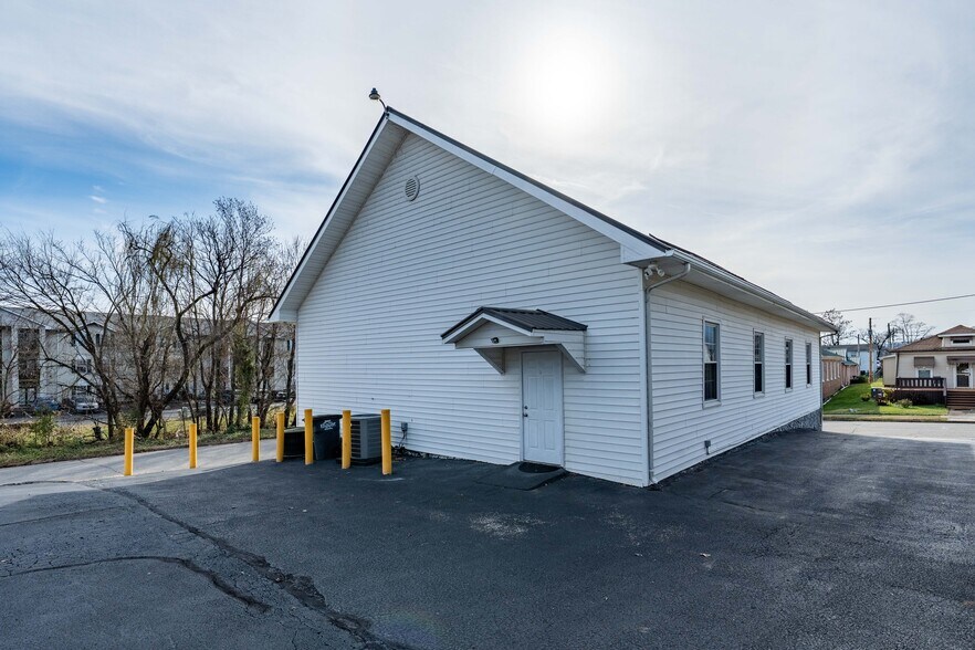 More Photos Of 1025 Maple St, Kingsport Religious Facility For Sale