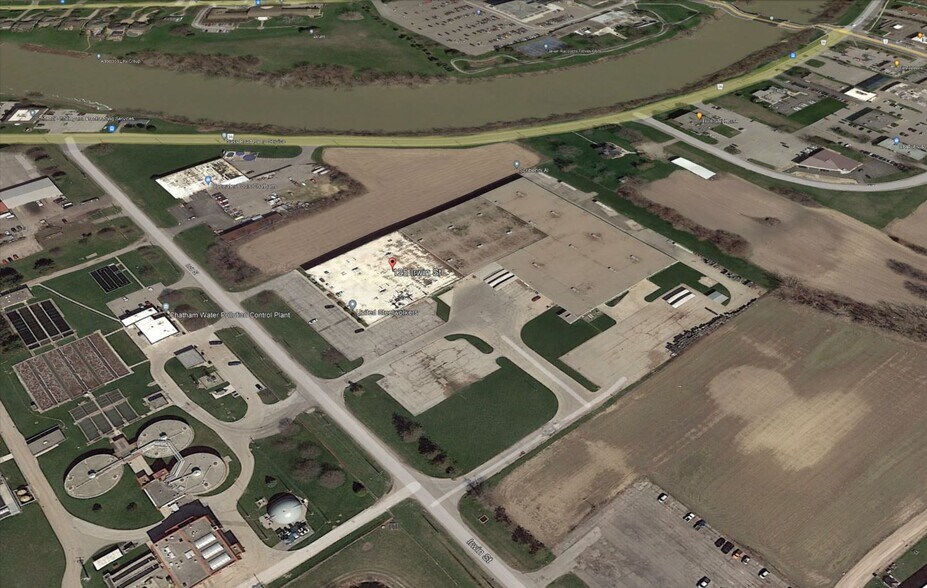 More Photos Of 125 Irwin St, Chatham Warehouse For Lease