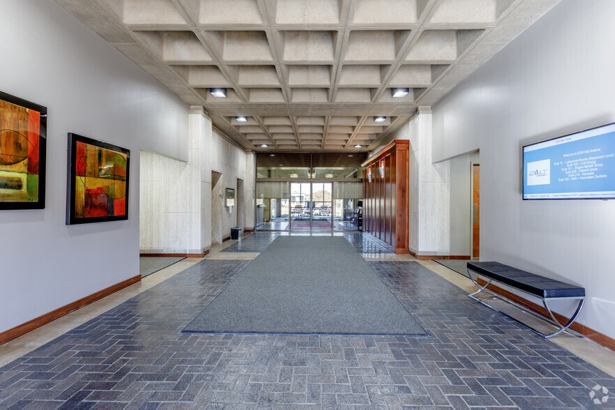 More Photos Of 6299 Nall Ave, Mission Office For Lease