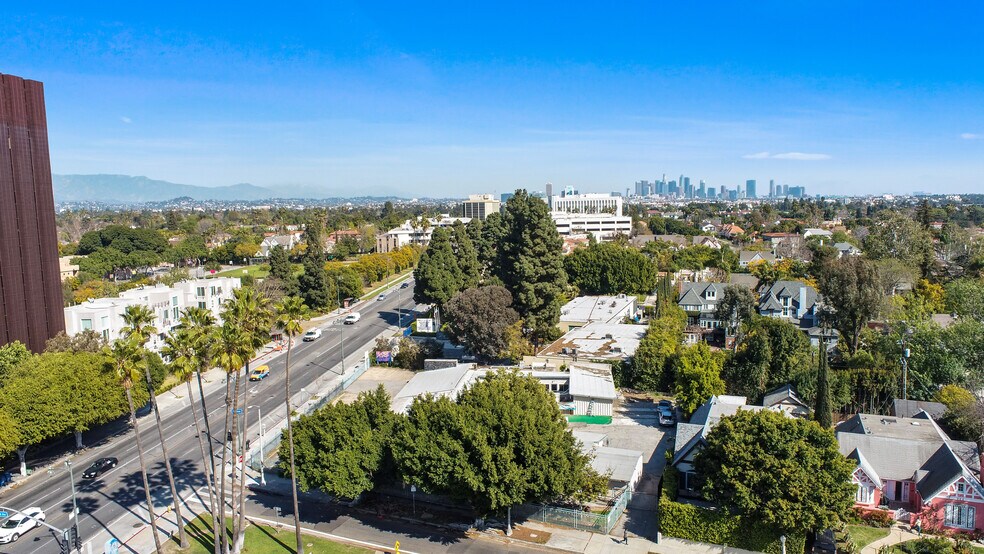 More Photos Of 4950 Wilshire Blvd, Los Angeles Office For Sale