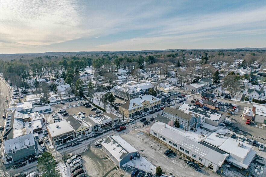 More Photos Of 60 Railroad Ave, South Hamilton Office For Lease
