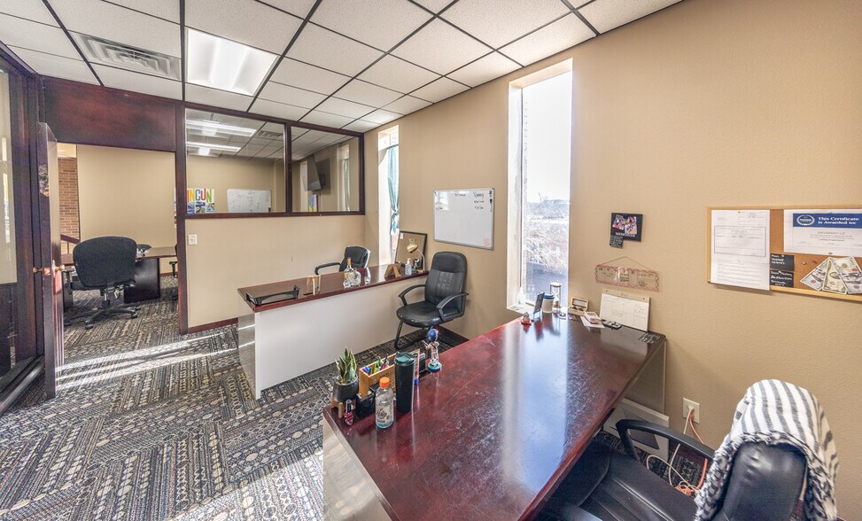 More Photos Of 23 Briercroft Office Park, Lubbock Office For Lease