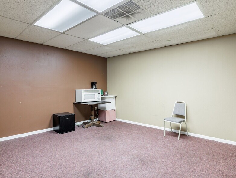 More Photos Of 233 Ackerman St, Rockdale Storefront Retail Office For Sale