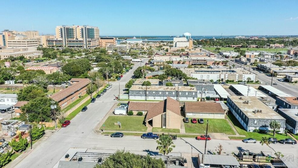 More Photos Of 426 Winnie, Galveston Religious Facility For Lease