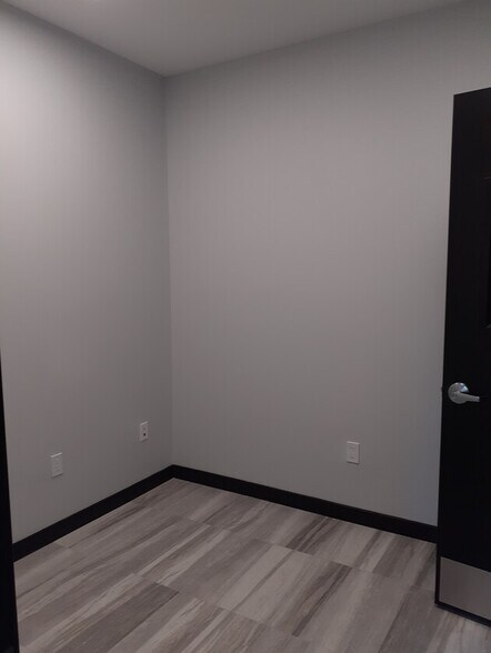 More Photos Of 2256 NY-17K, Montgomery Distribution For Sale