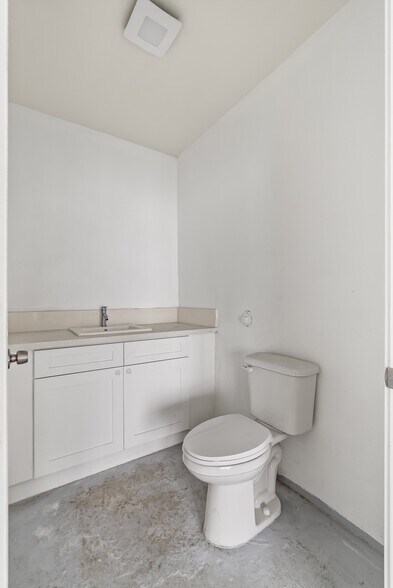 More Photos Of 2329-2335 W Sequoia Ave, Anaheim Storefront Retail Office For Lease