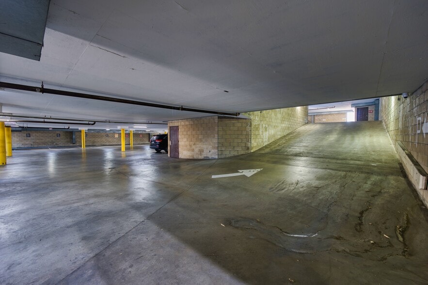 More Photos Of 7200-7202 Greenleaf Ave, Whittier Office For Lease