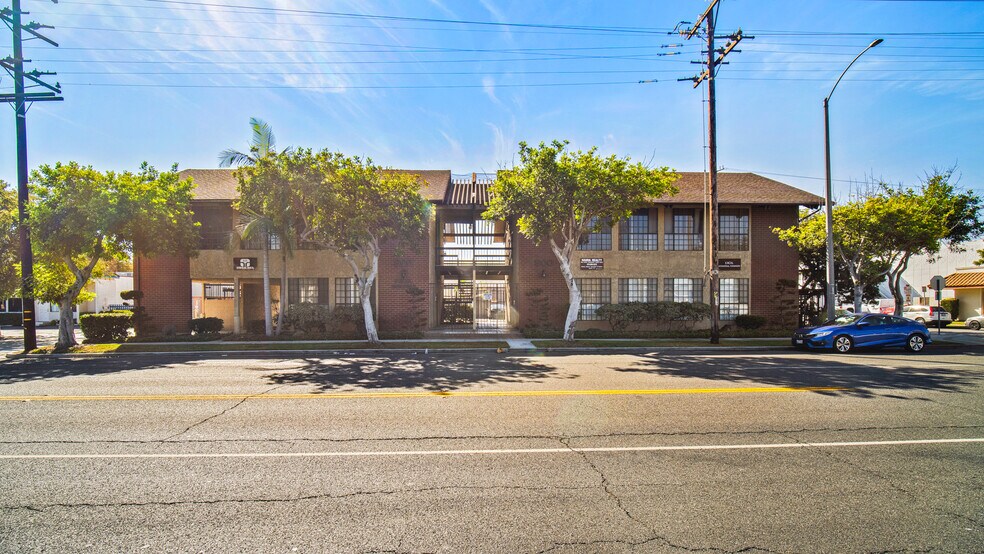 More Photos Of 800 E Wardlow Rd, Long Beach Loft Creative Space For Sale