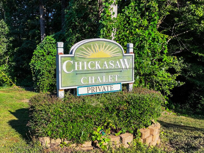 Primary Photo Of 115 Chalet Ln, Henderson Apartments For Sale
