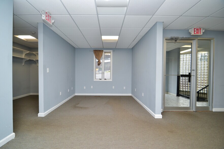 More Photos Of 159 Us Highway 46, Rockaway Office For Lease