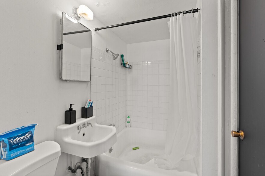 More Photos Of 903 W Spofford Ave, Spokane Apartments For Sale