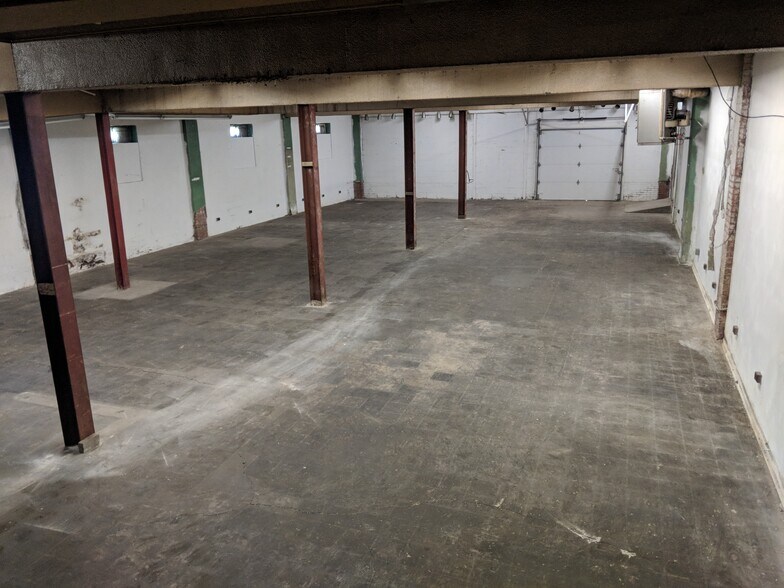 More Photos Of 2122-2139 5th Ave, Pittsburgh Warehouse For Lease