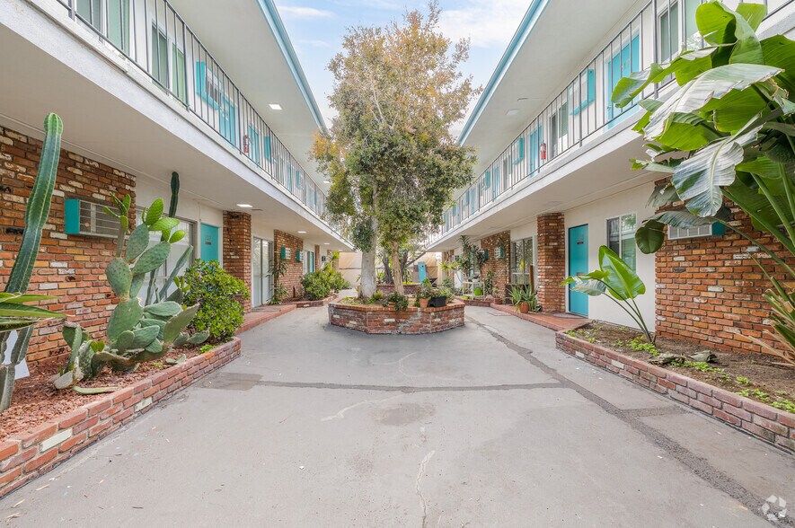 More Photos Of 24248 Crenshaw Blvd, Torrance Office For Lease