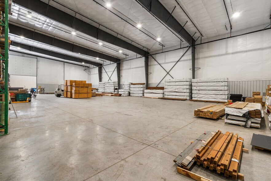 More Photos Of 209 Yukon Ln, Belgrade Warehouse For Lease
