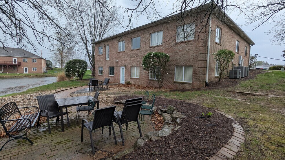More Photos Of 1668 Windham Way, O'Fallon Office For Sale