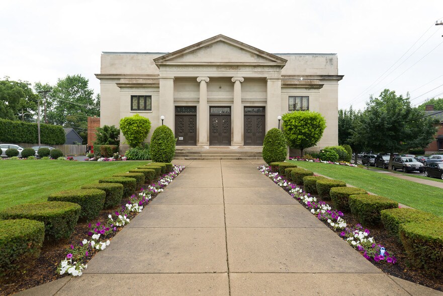 More Photos Of 871 N Park St, Columbus Office For Sale