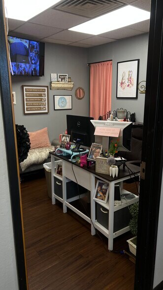 More Photos Of 615 E Oklahoma Ave, Enid Medical For Sale