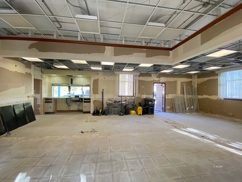 More Photos Of 368 Richland Ave, Athens General Retail For Sale