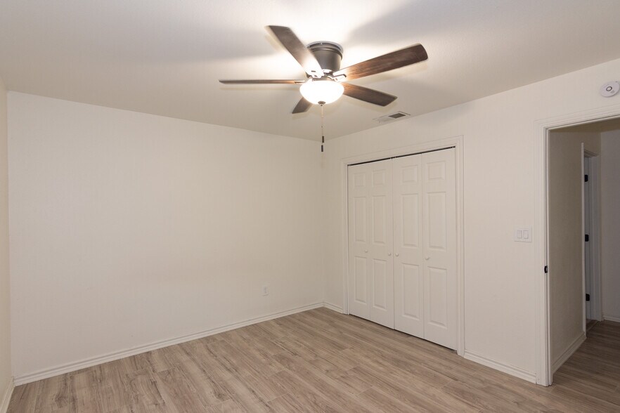 More Photos Of 114 Scofield Ave, Johnson City Apartments For Sale