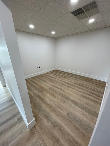 More Photos Of 200 Haddonfield Berlin, Gibbsboro Office For Sale