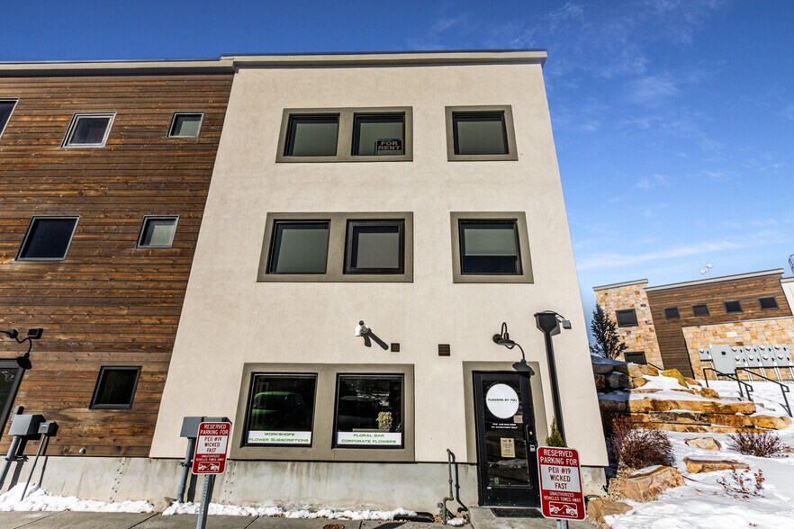 Primary Photo Of 4554 Forestdale Dr, Park City Light Distribution For Lease