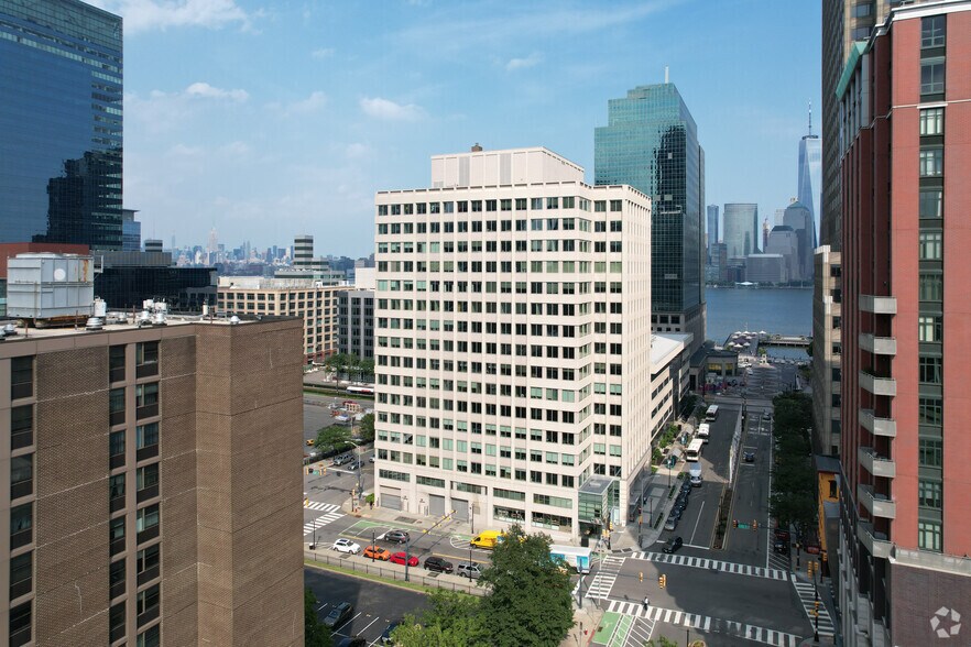 More Photos Of 30 Montgomery St, Jersey City Office For Lease