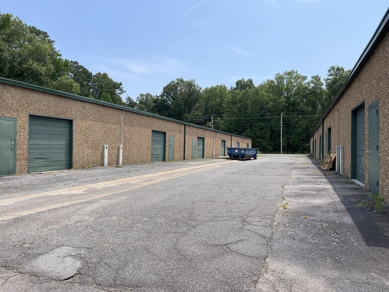 More Photos Of 3520 W 69th St, Little Rock Warehouse For Lease