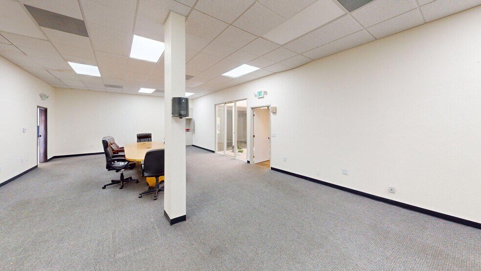 More Photos Of 13722 S Harvard Pl, Gardena Industrial For Lease