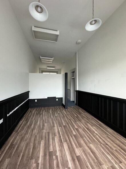 More Photos Of 24 Jonathan St, Hagerstown Office For Lease