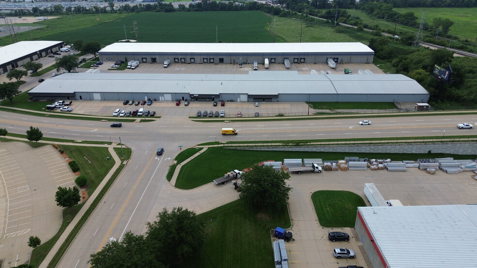 More Photos Of 1005 33rd Ave SW, Cedar Rapids Warehouse For Lease