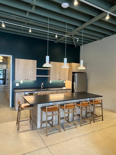 More Photos Of 1080 Third St, Macon-Bibb Coworking Space