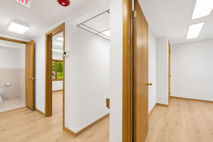 More Photos Of 328 Green Pond Rd, Hibernia Office Residential For Lease