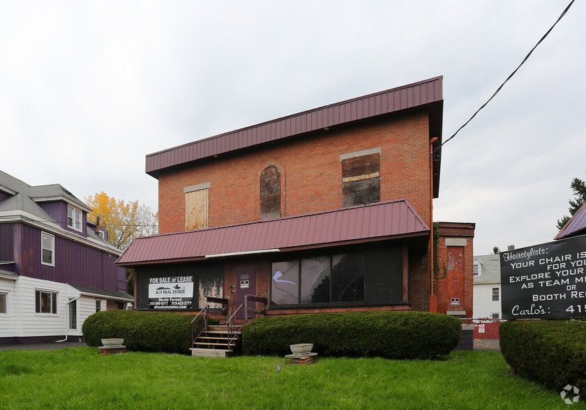More Photos Of , Syracuse Unknown For Sale
