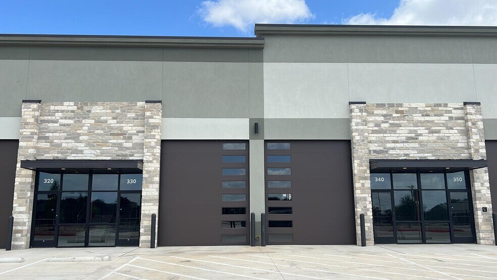 More Photos Of 15893 Ronald Reagan Blvd, Leander Unknown For Lease