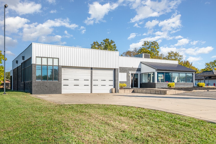 More Photos Of 944 State Route 28, Milford Auto Repair For Lease