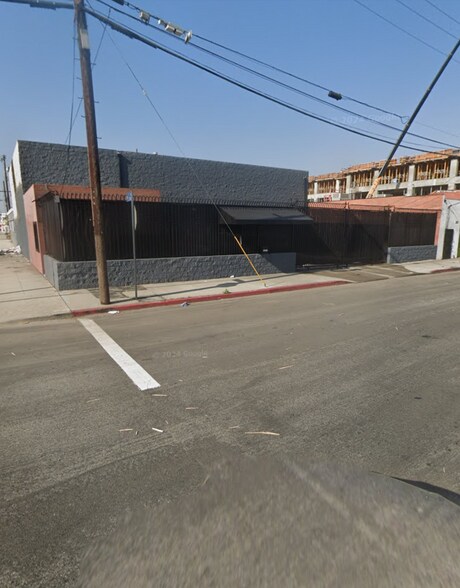More Photos Of 220 W 21st St, Los Angeles Warehouse For Lease