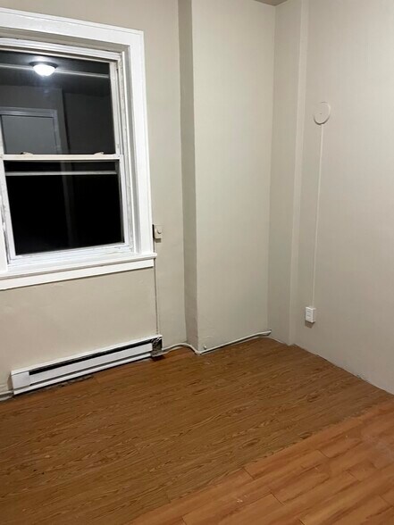 More Photos Of 205 1st St NW, Hampton Apartments For Sale