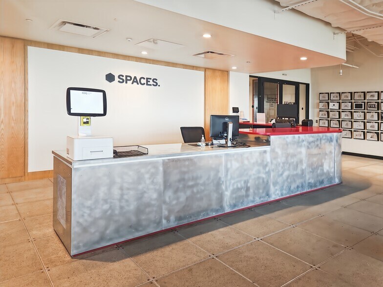 More Photos Of 1725 Hughes Landing Blvd, The Woodlands Coworking Space