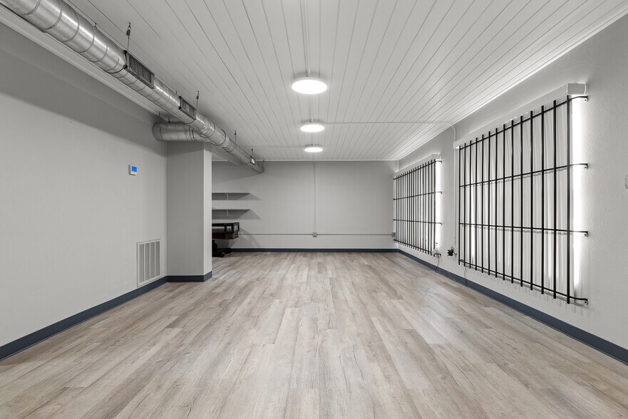 More Photos Of 10589 Seminole Blvd, Largo Apartments For Sale