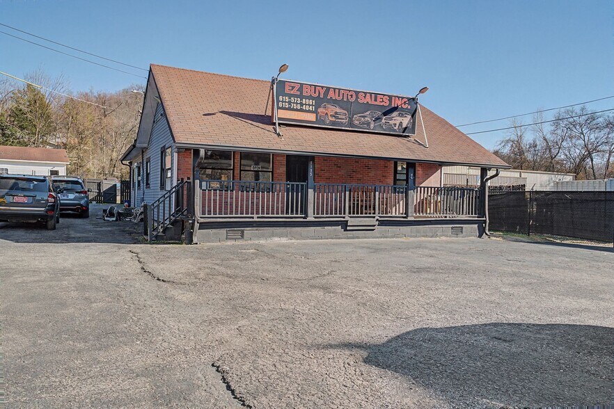 More Photos Of 1195 Louisville Hwy, Millersville Auto Dealership For Sale
