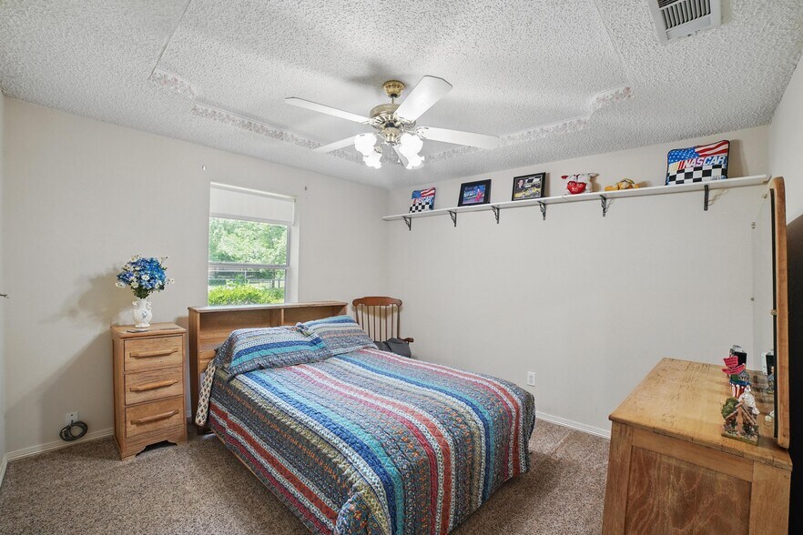 More Photos Of , Seagoville Flex For Sale