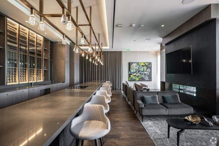 More Photos Of 1000 S Capitol St SE, Washington Apartments For Lease