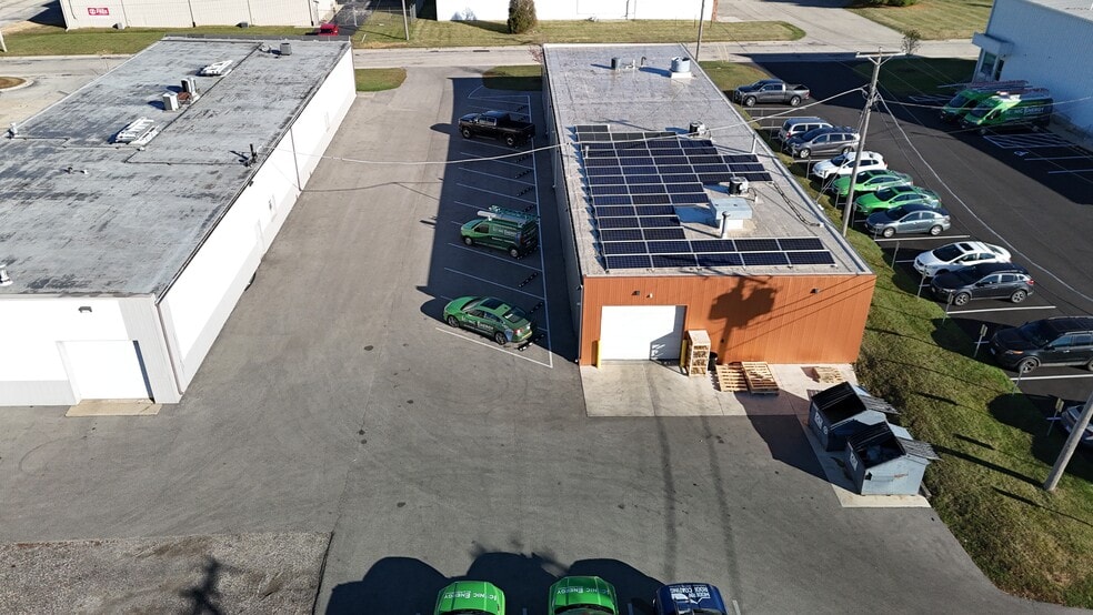 More Photos Of 4583 American Road rd, Rockford Flex For Lease