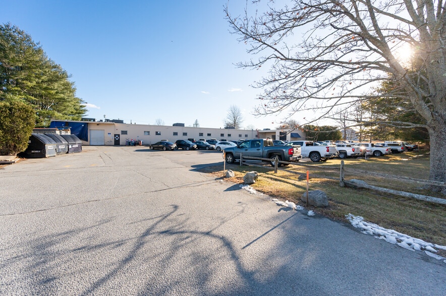 More Photos Of 116 Parker St, Newburyport Manufacturing For Sale