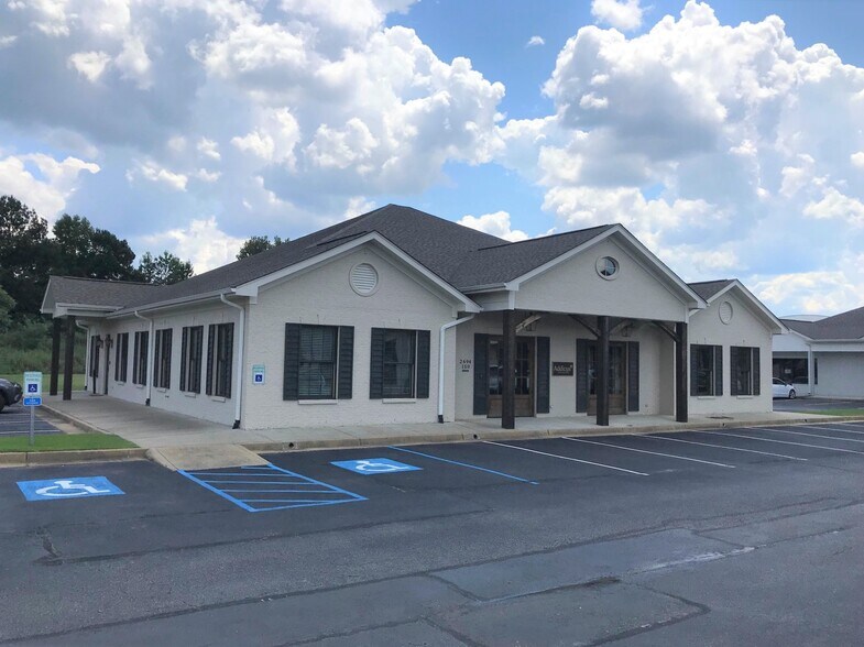 More Photos Of 2694 W Oxford Loop, Oxford Office For Lease