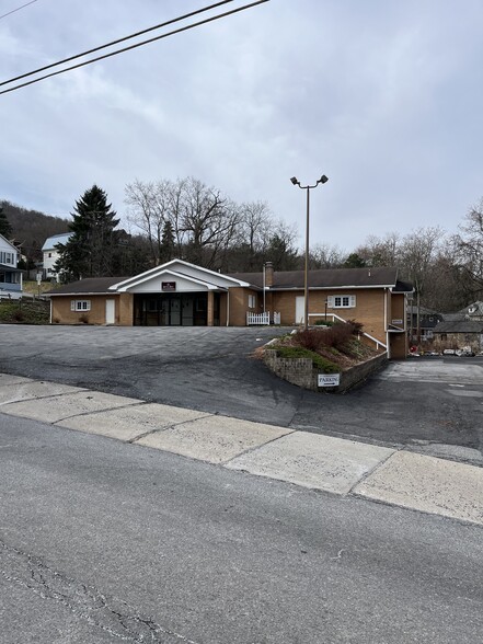 Primary Photo Of 79 J St, Johnstown General Retail For Sale