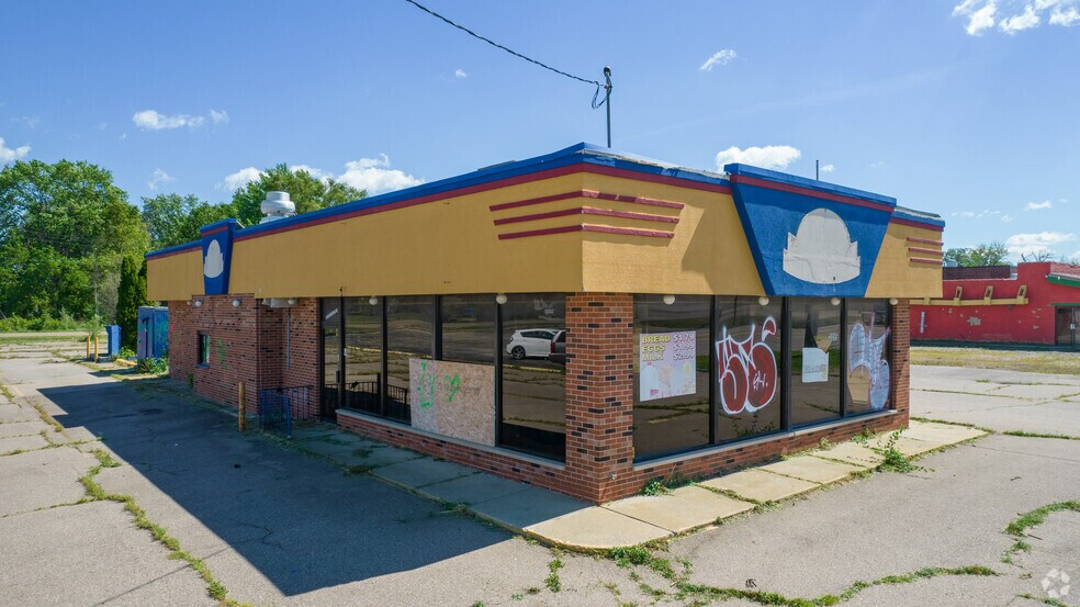More Photos Of 3095 S Dort Hwy, Burton Fast Food For Sale