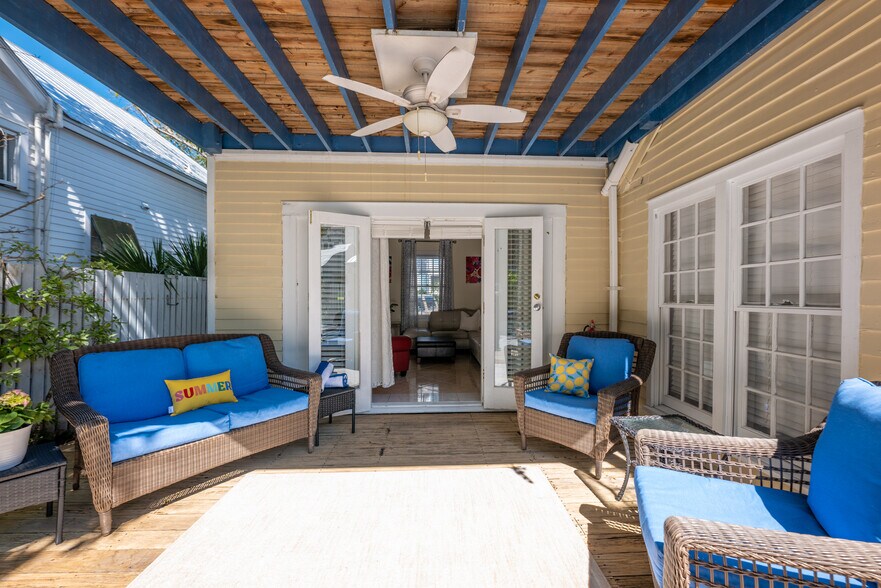 More Photos Of 412 Frances St, Key West Hotel For Sale