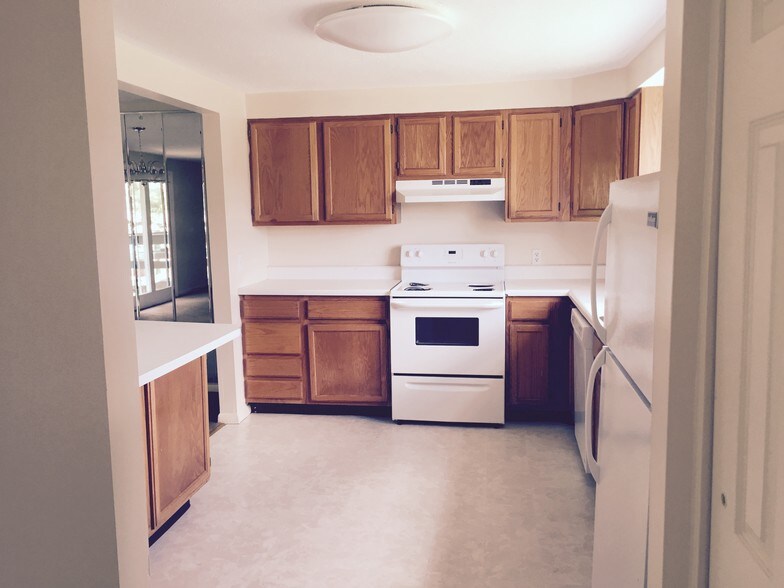 More Photos Of 4973-5271 Tuscarora Rd, Niagara Falls Apartments For Sale