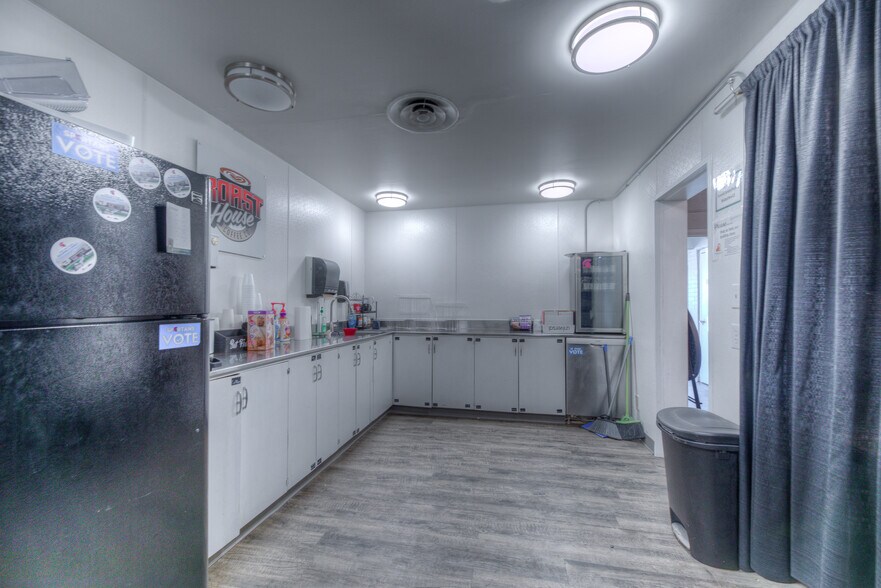 More Photos Of 12 W Dawes Ave, Bixby Office For Sale